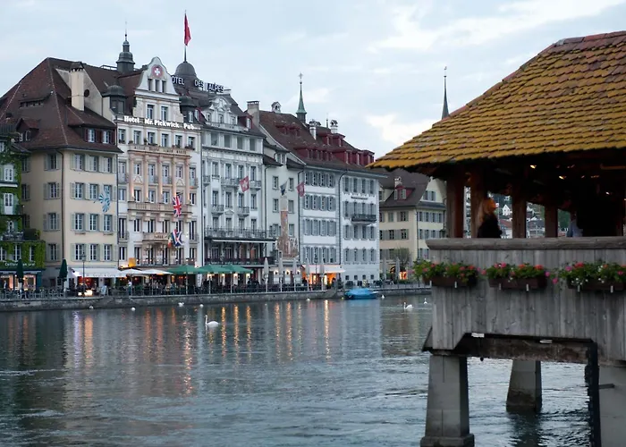 Hotel Pickwick And Pub \